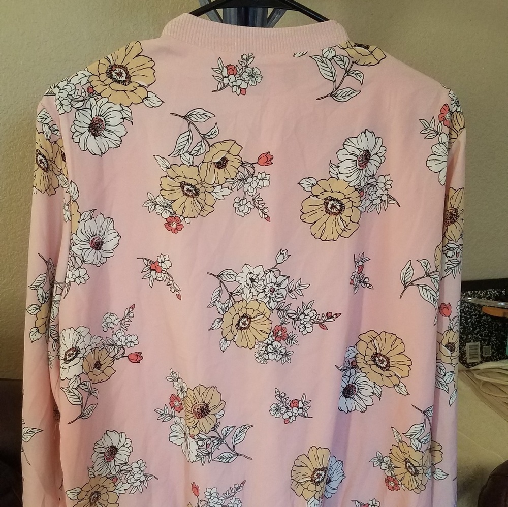 Jacket - Picture 2 of 4